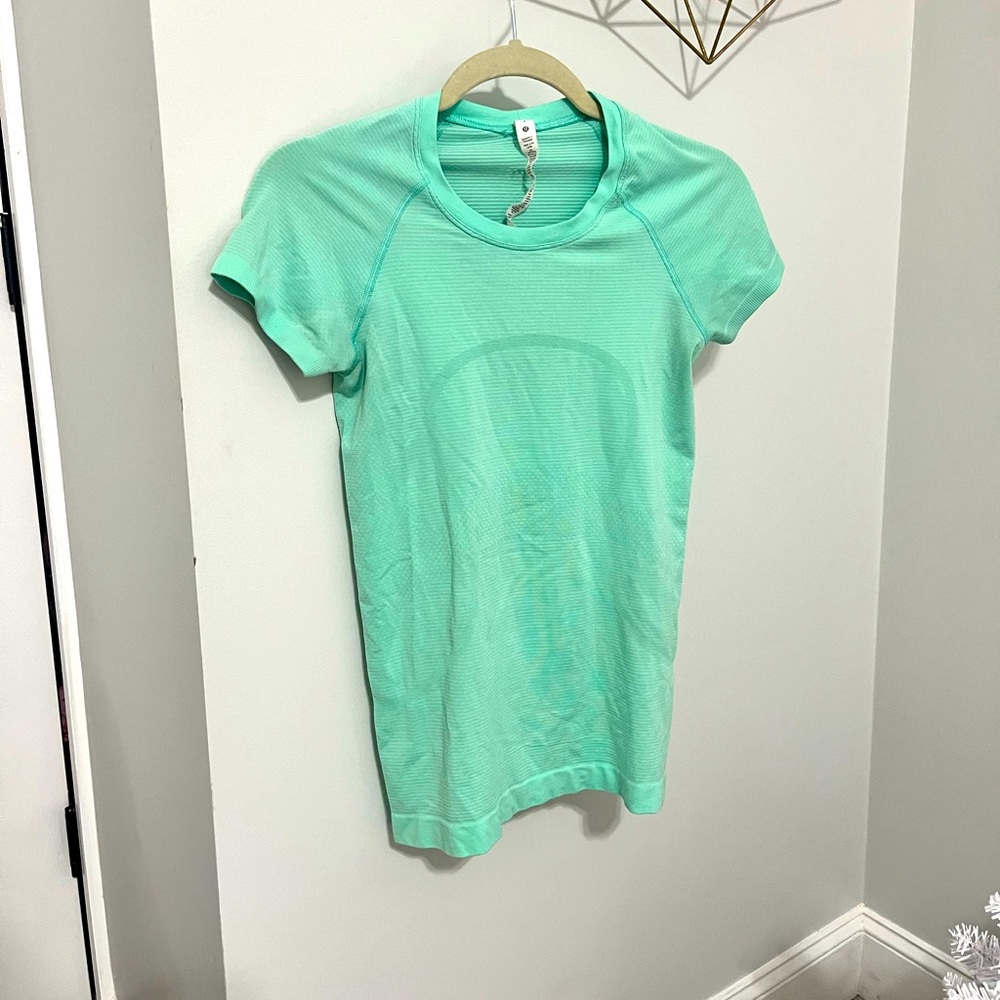 Lululemon - Size 4 - Swiftly Tech/Barely worn